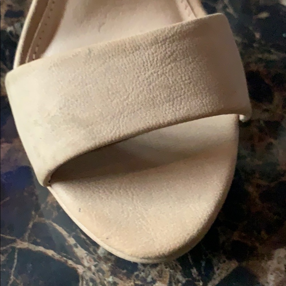 Heels - Picture 5 of 8